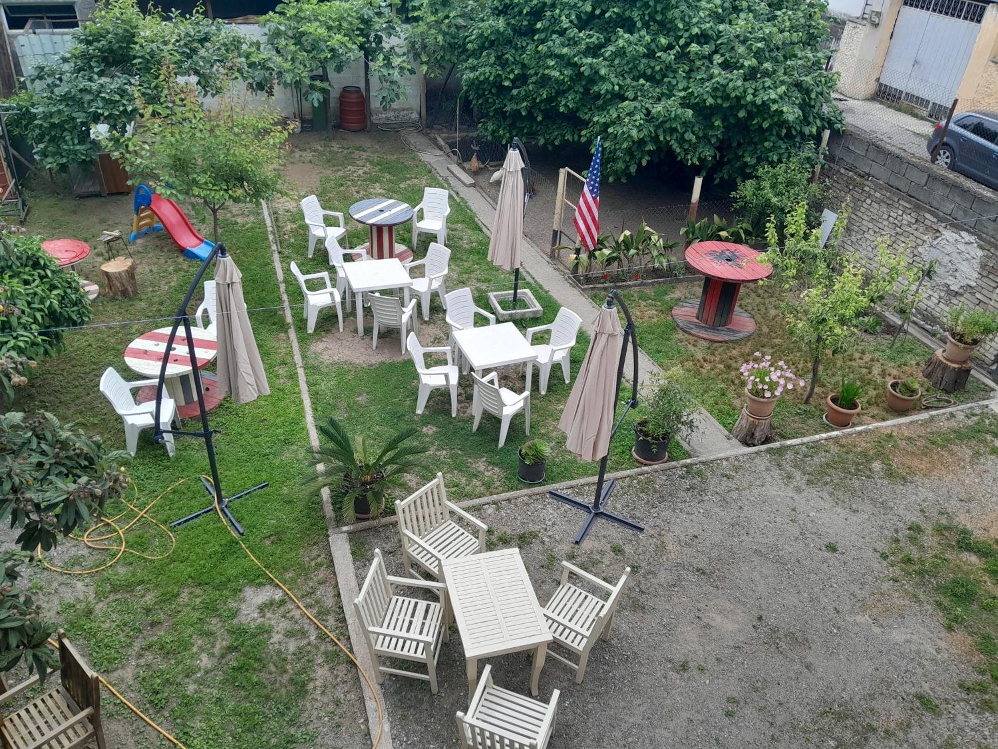 Blissful Hostel Shkoder Ngoại thất bức ảnh