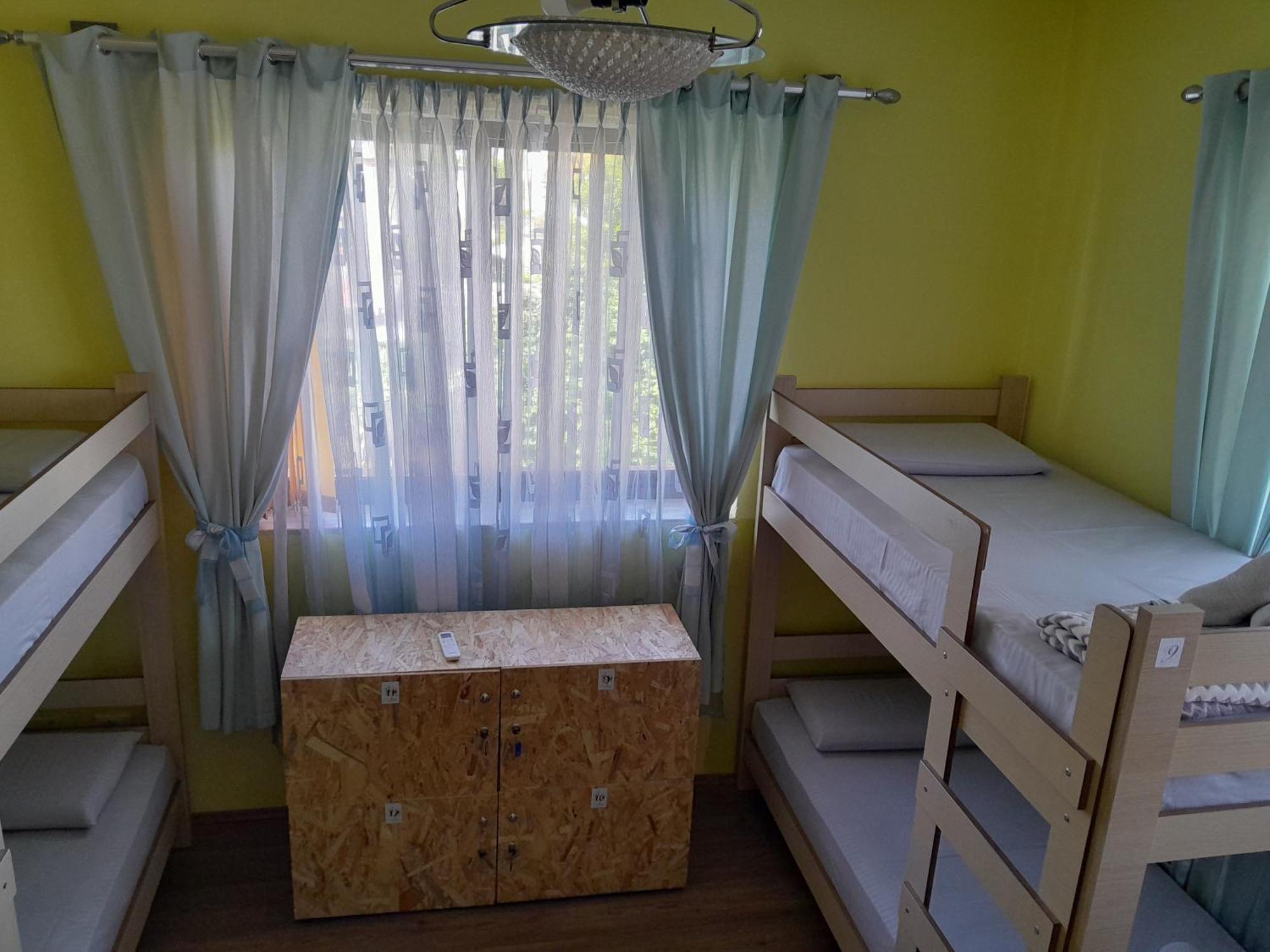 Blissful Hostel Shkoder Ngoại thất bức ảnh