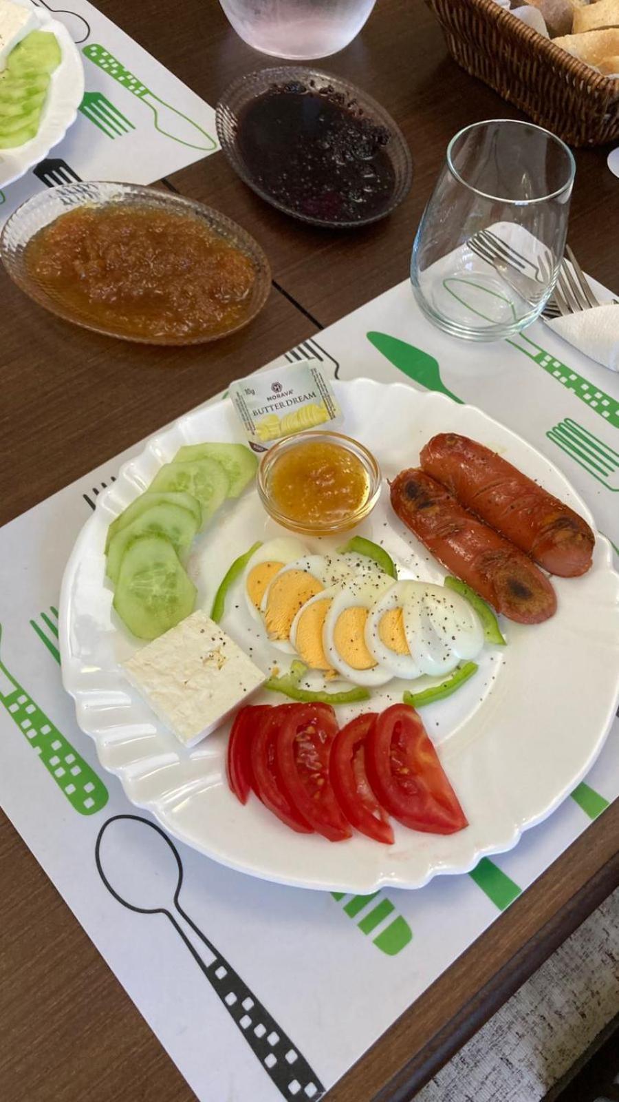 Blissful Hostel Shkoder Ngoại thất bức ảnh